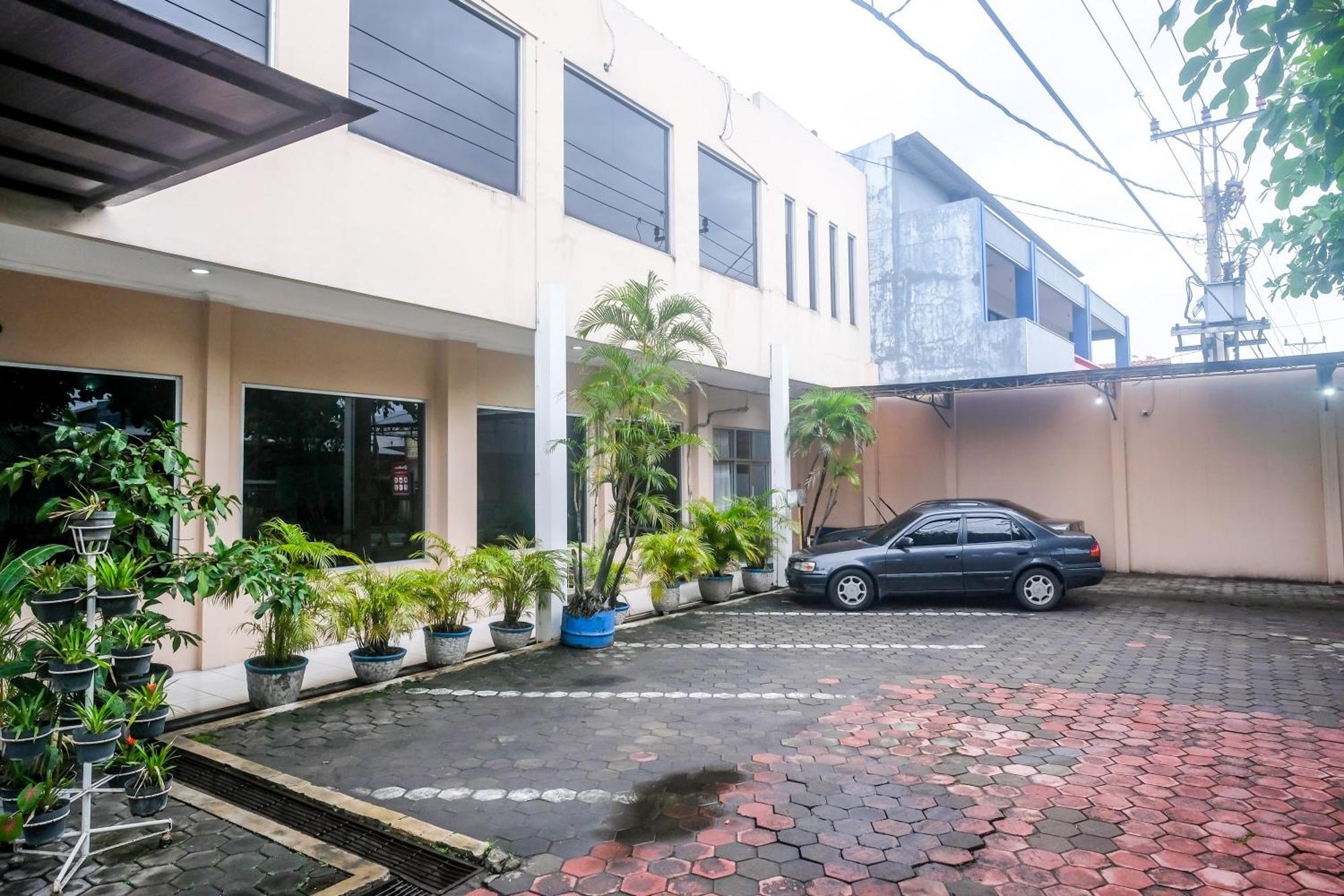 Reddoorz Syariah At Griya Raharja Klaten Dış mekan fotoğraf