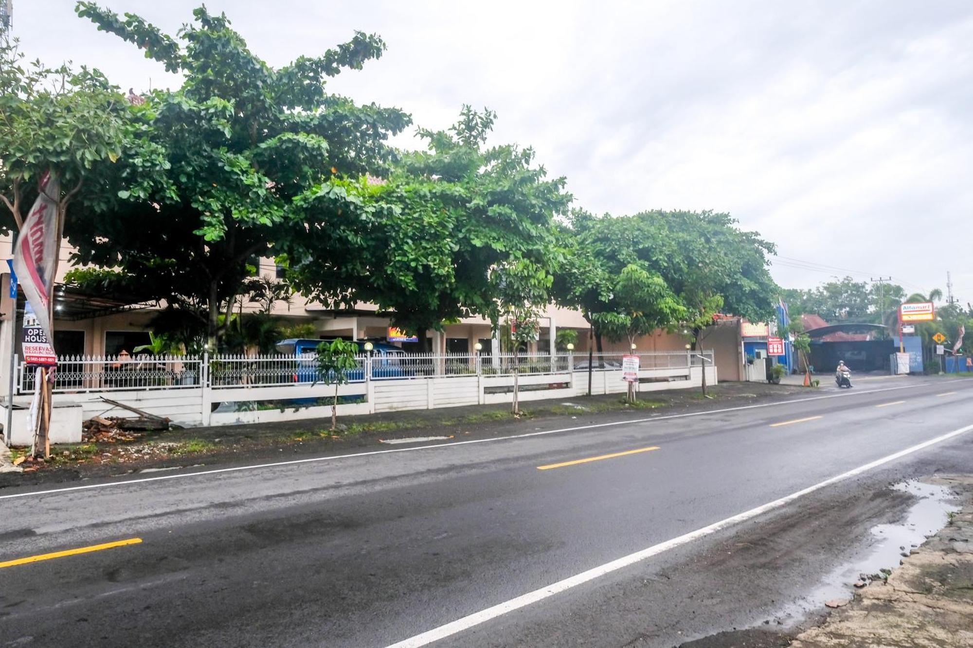 Reddoorz Syariah At Griya Raharja Klaten Dış mekan fotoğraf